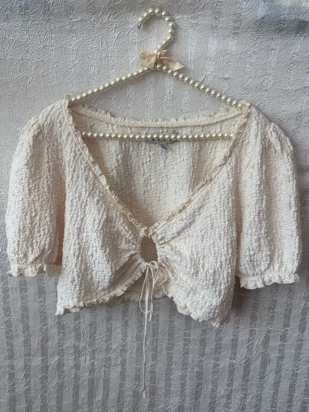Urban Outfitters Cream Textured Tie-Front Puff Sleeve Crop Top